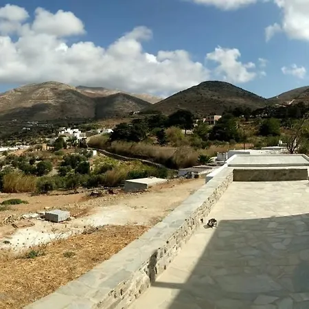 Wuthering Heights * Agia Irini (Paros)