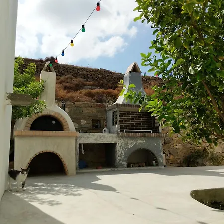 Wuthering Heights Agia Irini (Paros)