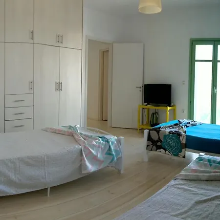 Wuthering Heights * Agia Irini (Paros)